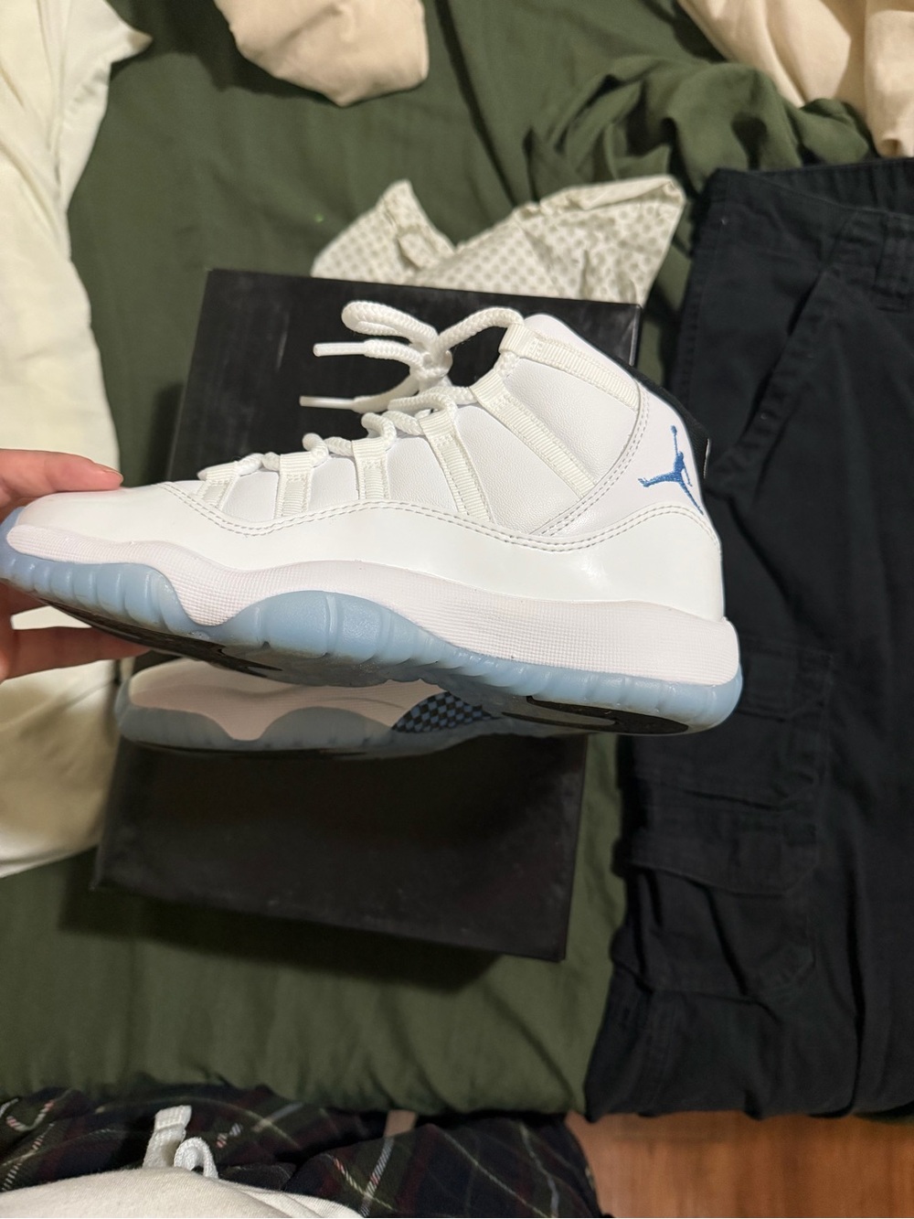 Jordan Retro 11 Low - legend blue. 5 y or 7 w - Picture 5 of 6